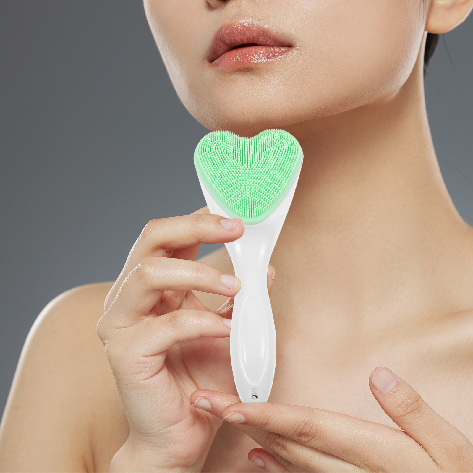 فرشاة تنظيف الوجه المصنوعة من  - مراجعة Silicone Face Scrubber Electric وسعره